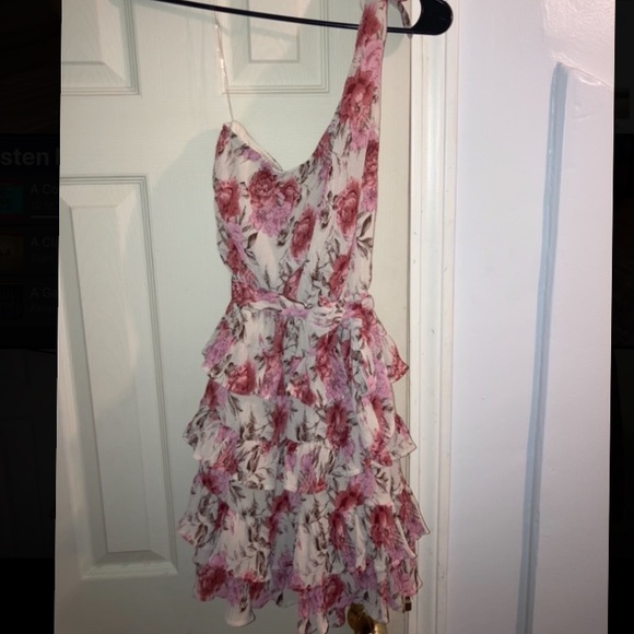 Showpo. Floral one shoulder mini dress. Size 4 (S) - Picture 2 of 2